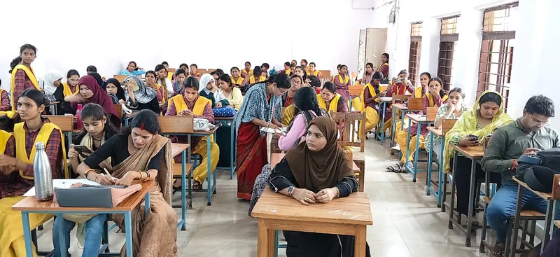 सेवा संकल्प अभियान के तहत सुभाष चंद्र बोस शासकीय कन्या महाविद्यालय में लाइसेंस शिविर आयोजित